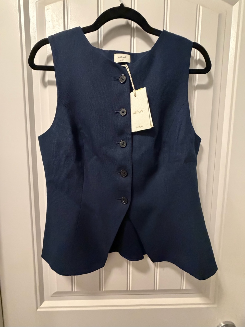 Aritzia Wilfred Navy Button-Front Sleeveless Vest